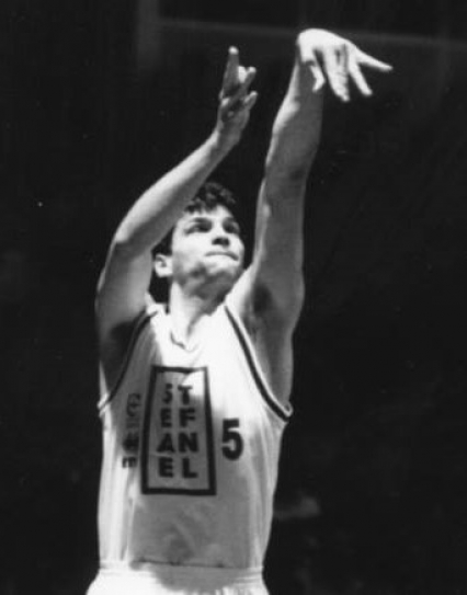 Nando Gentile in maglia della Stefanel